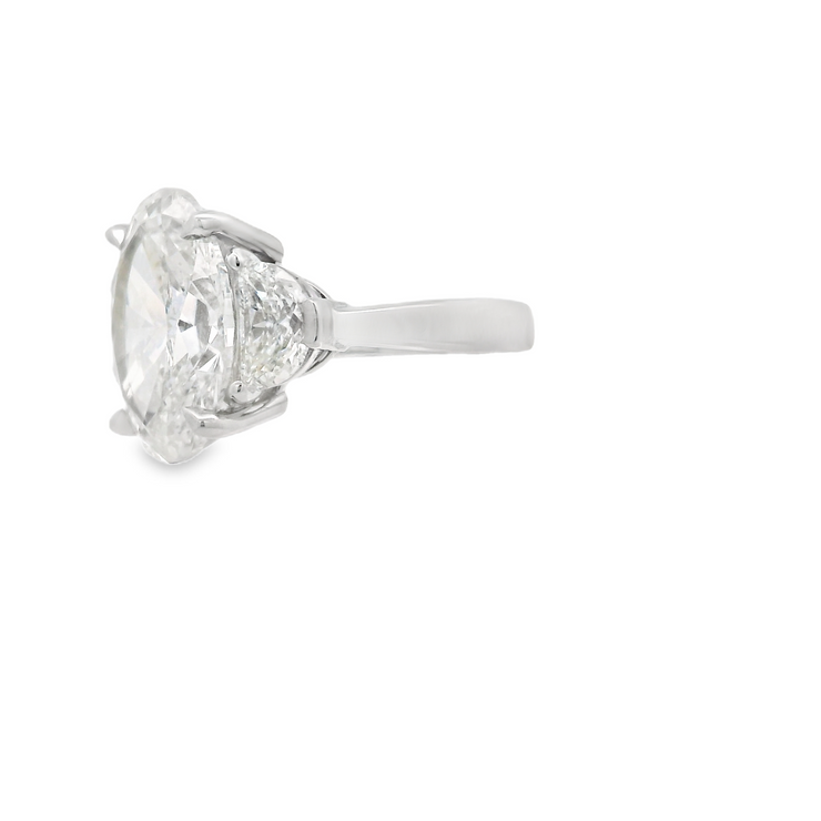 Diamond 3 Stone Ring - 6 Ct Oval Center