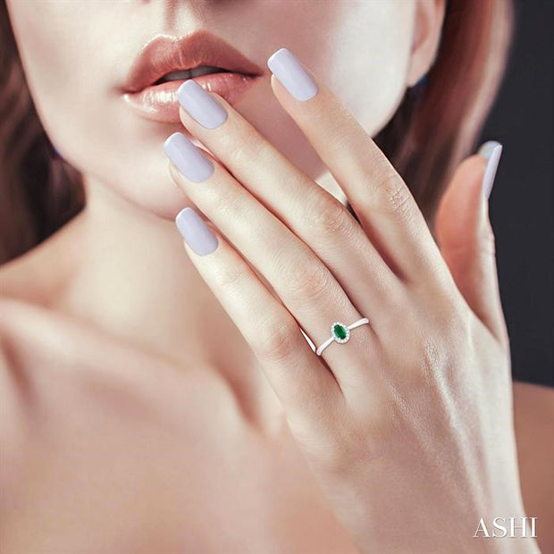 Oval Shape Emerald & Halo Diamond Ring