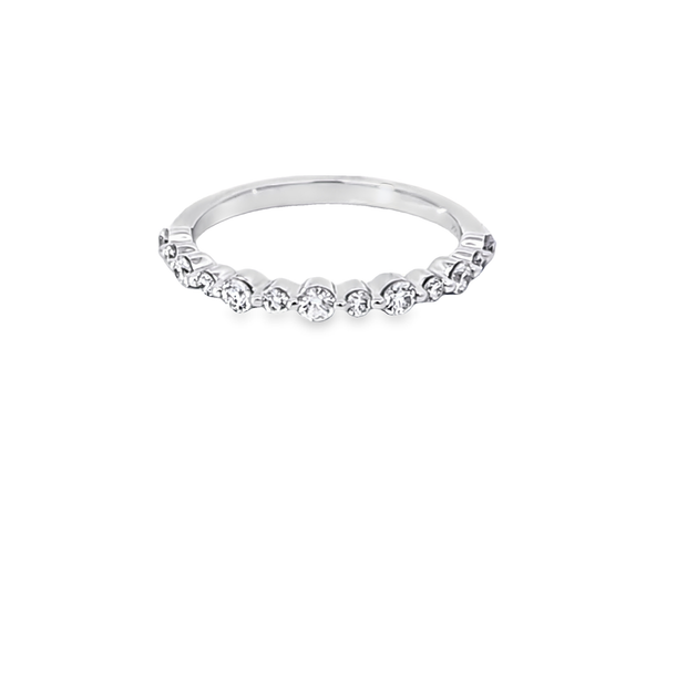 ALTERNATING SIZES DIAMOND WEDDING BAND – 0.35 TCW