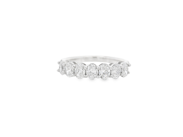 Oval Diamond 7 Stone Band