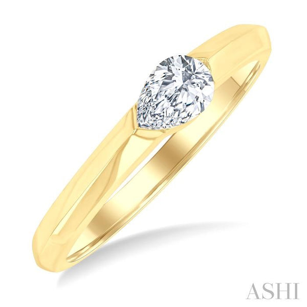 Siebke Hoyt East-West Set Pear Diamond Solitaire Ring Size 6.5 with 0.32ct Pear I/J Si2-Si3 Diamond in 14K Yellow Gold