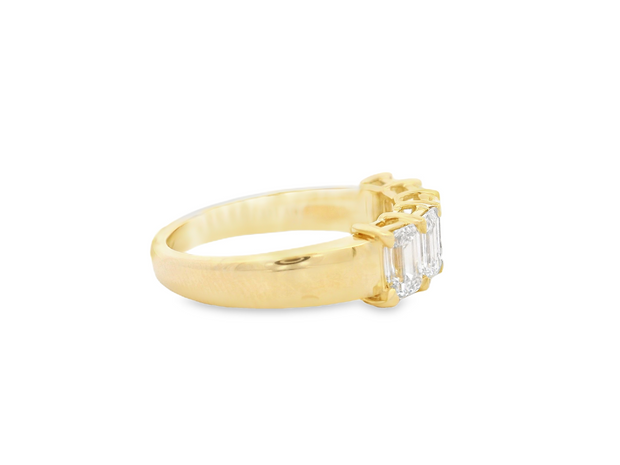 Emerald Diamond 5 Stone Band