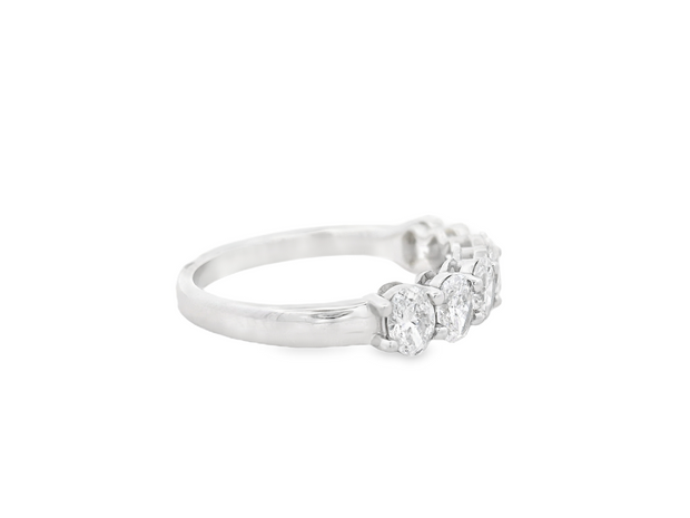Oval Diamond 7 Stone Band