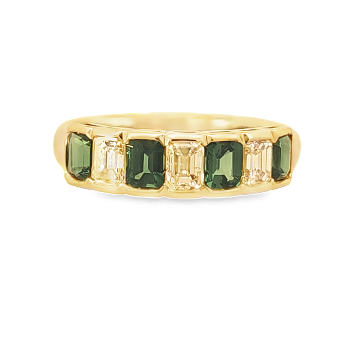 TSAVORITE GARNET & DIAMOND RING