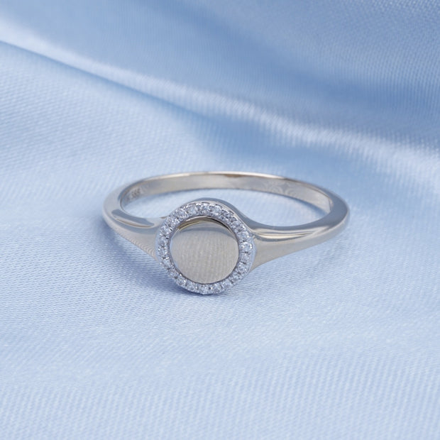 LUVENTE - DIAMOND SIGNET RING