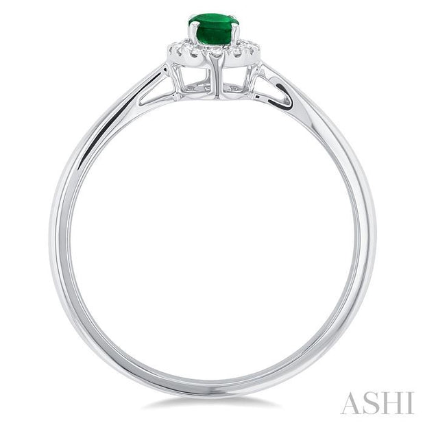 Oval Shape Emerald & Halo Diamond Ring