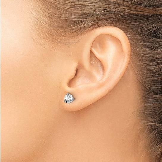 LAB DIAMOND STUDS 1.04CTW