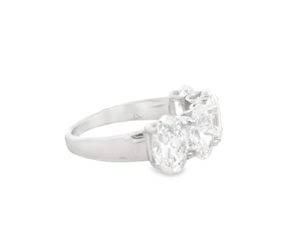 Oval Diamond 5 Stone Band