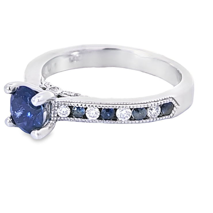 SAPPHIRE & DIAMOND RING