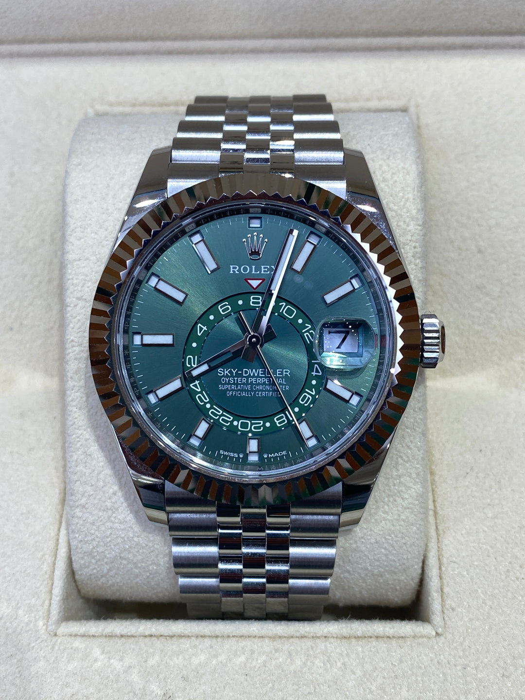 2025 ROLEX SKY-DWELLER 42 336934 – Siebke Hoyt