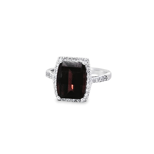 GARNET & DIAMOND RING