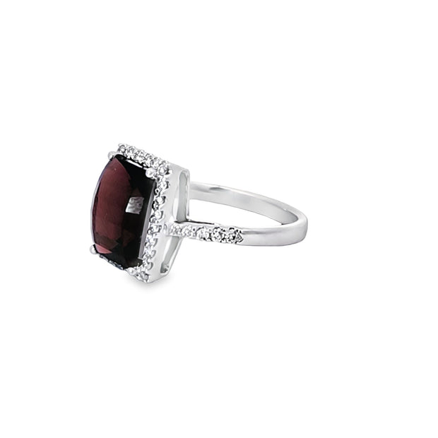 GARNET & DIAMOND RING