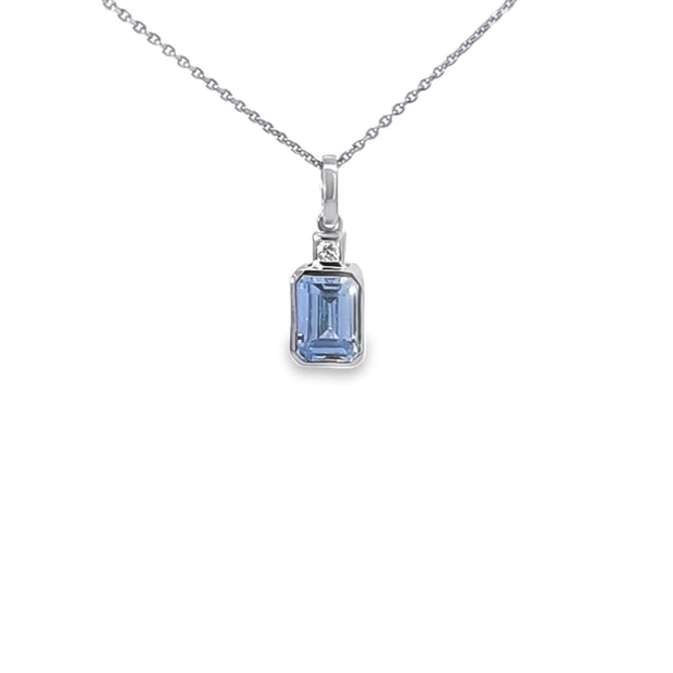 AQUAMARINE & DIAMOND PENDANT