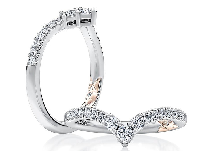 A JAFFE - POINTED CONTOUR DIAMOND WEDDING BAND