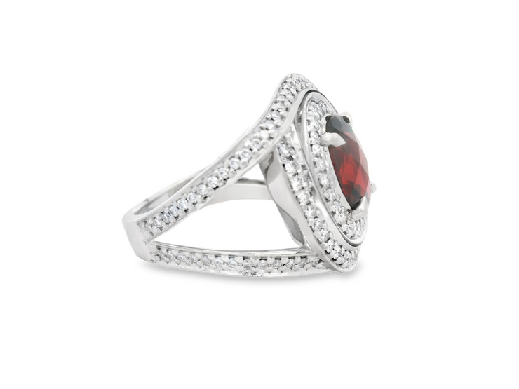Garnet & Diamond Ring