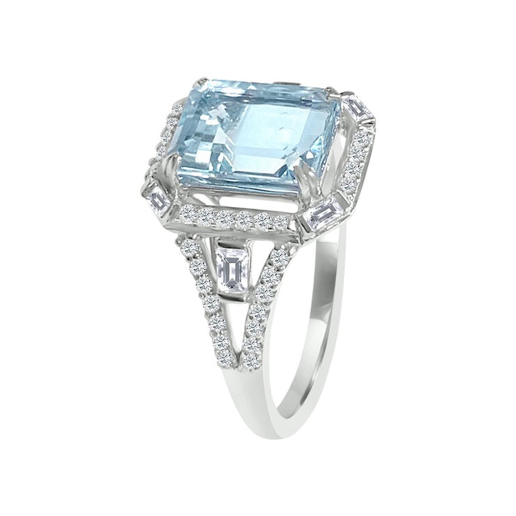 AQUAMARINE & DIAMOND RING