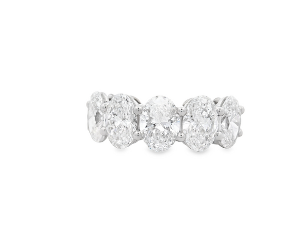Oval Diamond 5 Stone Band