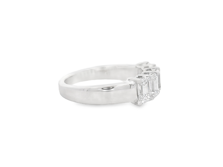 Emerald Diamond 5 Stone Band