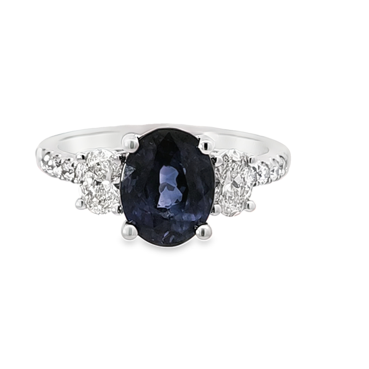 SAPPHIRE & DIAMOND RING