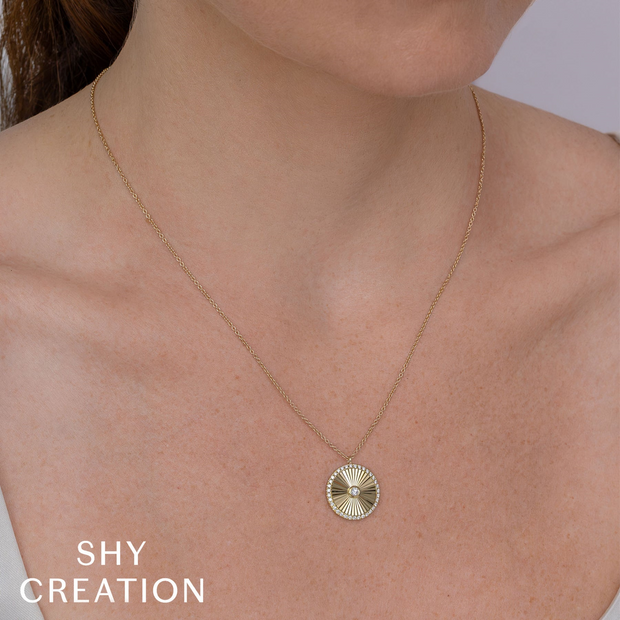 Shy Creation - Diamond Ribbed Circle Necklace